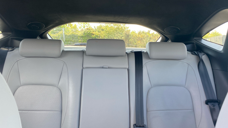 Jaguar E-Pace 1.5 P300e R-Dynamic SE 5dr Auto Estate